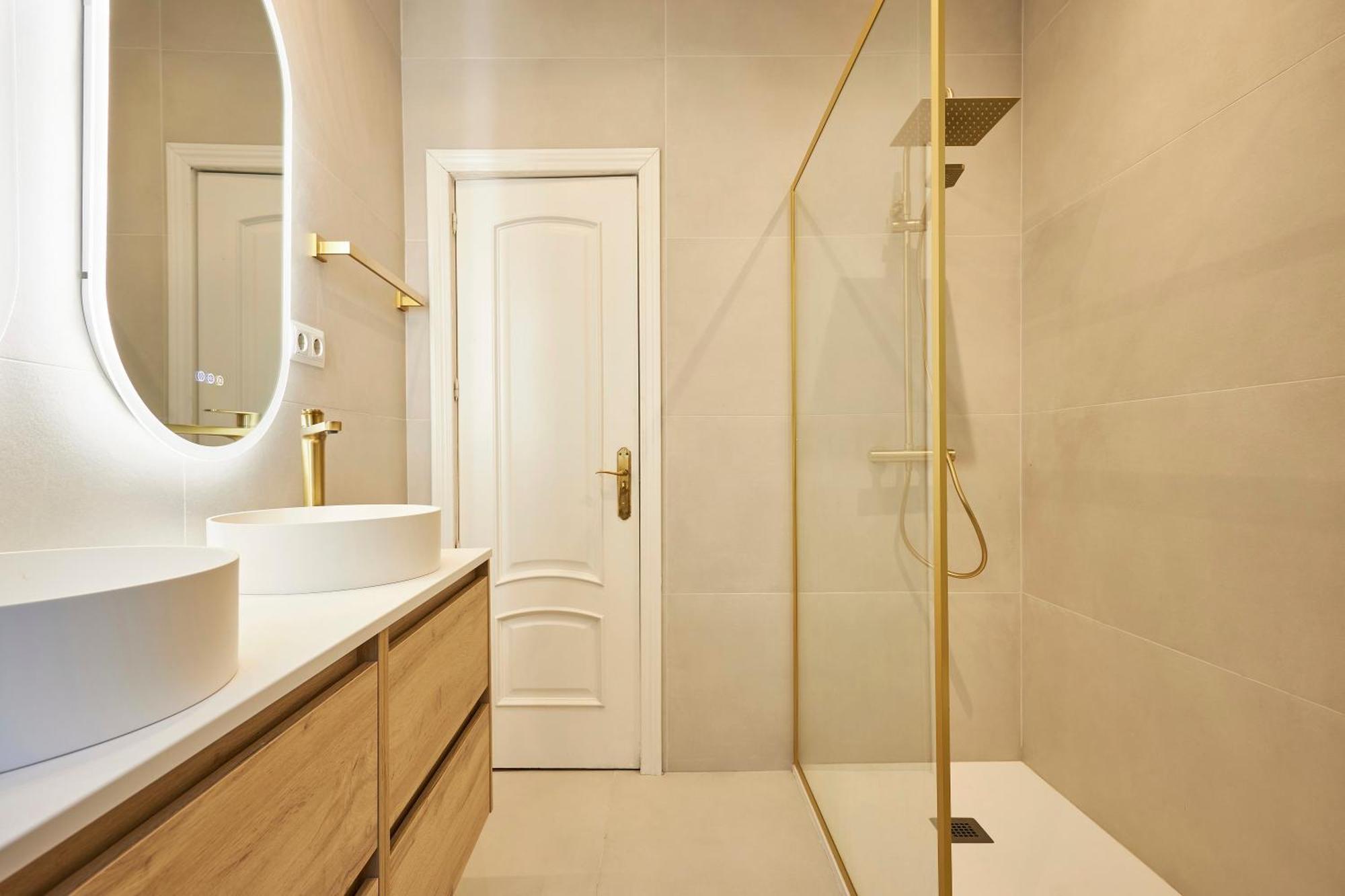 Atocha Lux, By Presidence Rentals Madrid Luaran gambar